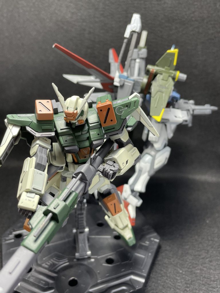 パーフェクトストライクとセットでこの組み合わせがやりたくて作ったとこがあります。でもデュエルとも並べたいなぁ