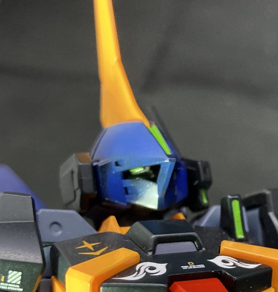 実はガンダム顔。