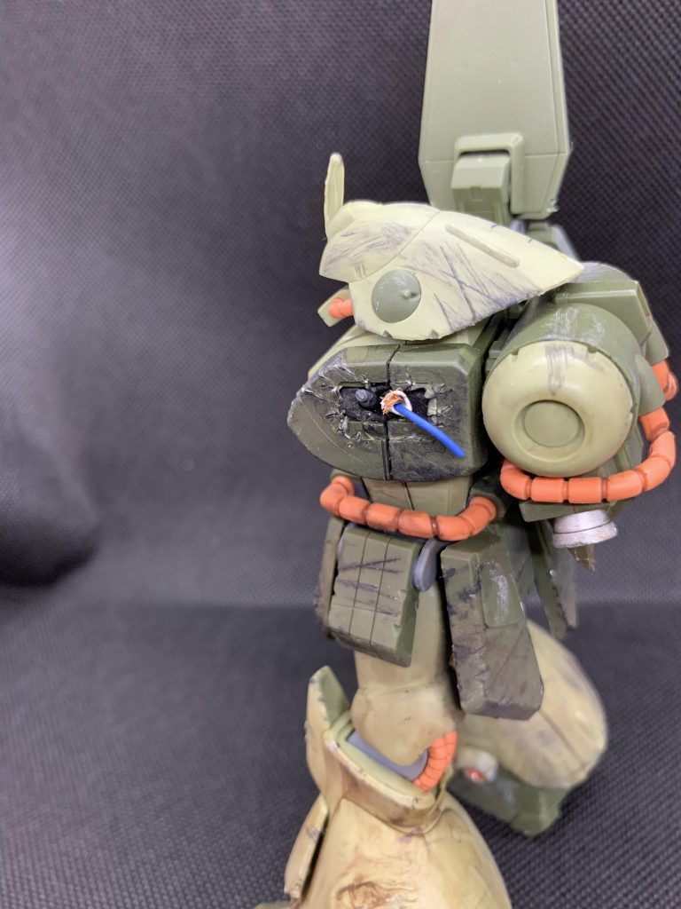 左腕は使用せず、適当な配線で誤魔化してます。