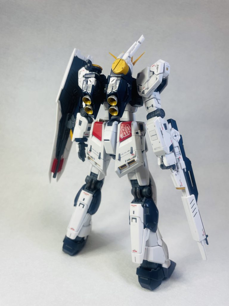 RG νガンダム–4枚目/制作者：FinFunnel