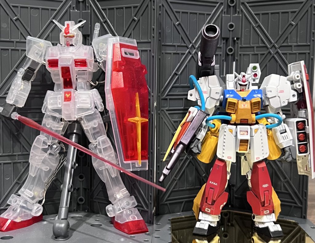 ▲EGガンダムとのサイズ比較二回りほど小さいです。こう見るとキャノンがとんでもない大きさになりますね