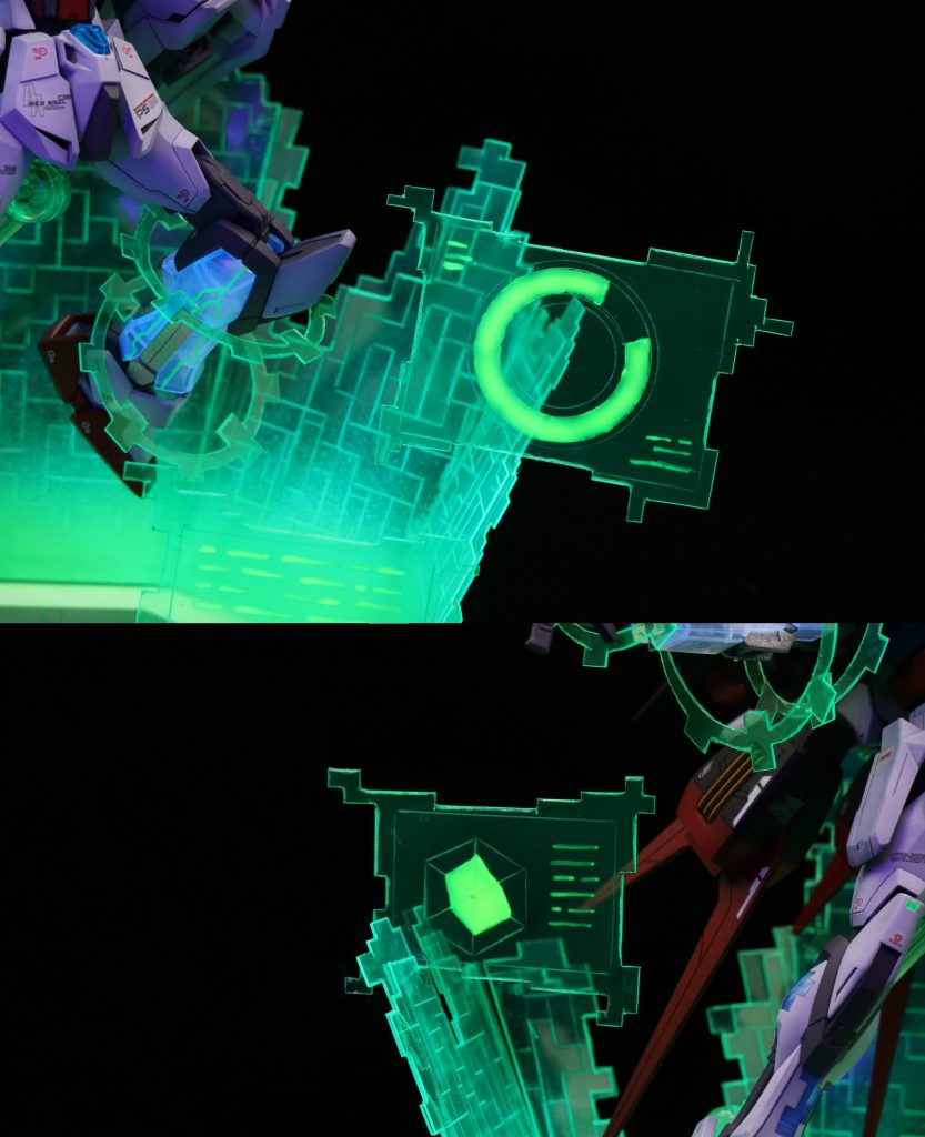 スキャンの進捗を示す円形のプログレスバーや、ストライクのステータスを表す六角形のパラメータグラフなど、様々な表示が空間内に浮いているようなイメージで設置してあります。パラメーターが六角形なのは、ビルドダイバーズの公式設定が「パラメータは６項目」だったので、そちらに倣ってみました。さりげないこだわりポイント('ω')