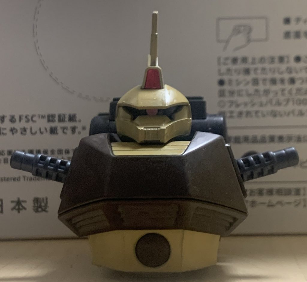 頭部がつきました。この時点ではツノ接着してませんが、最終的に接着しました。