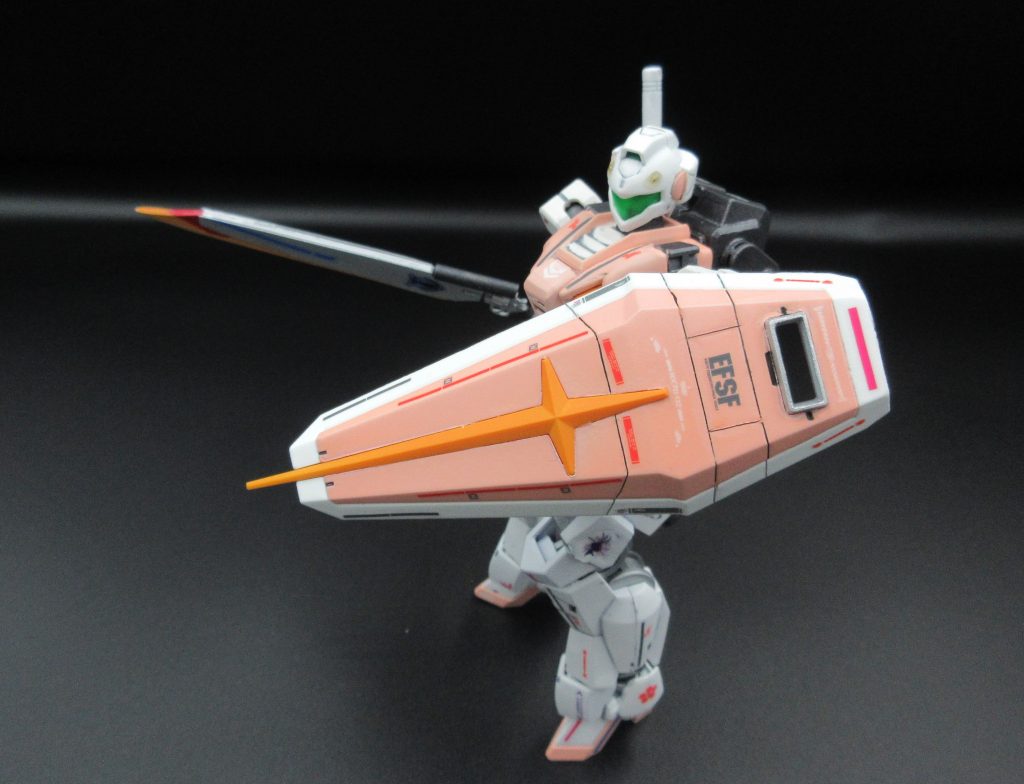 ということで 前回投稿しました『ジム F型（ https://gumpla.jp/hg/1107225 ）』に 持たせて 活用させております（＾＾