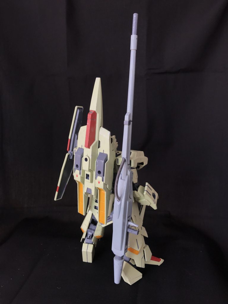 背負いものがエルガイムMarkIIぽかったのでそれっぽい武器配置に。