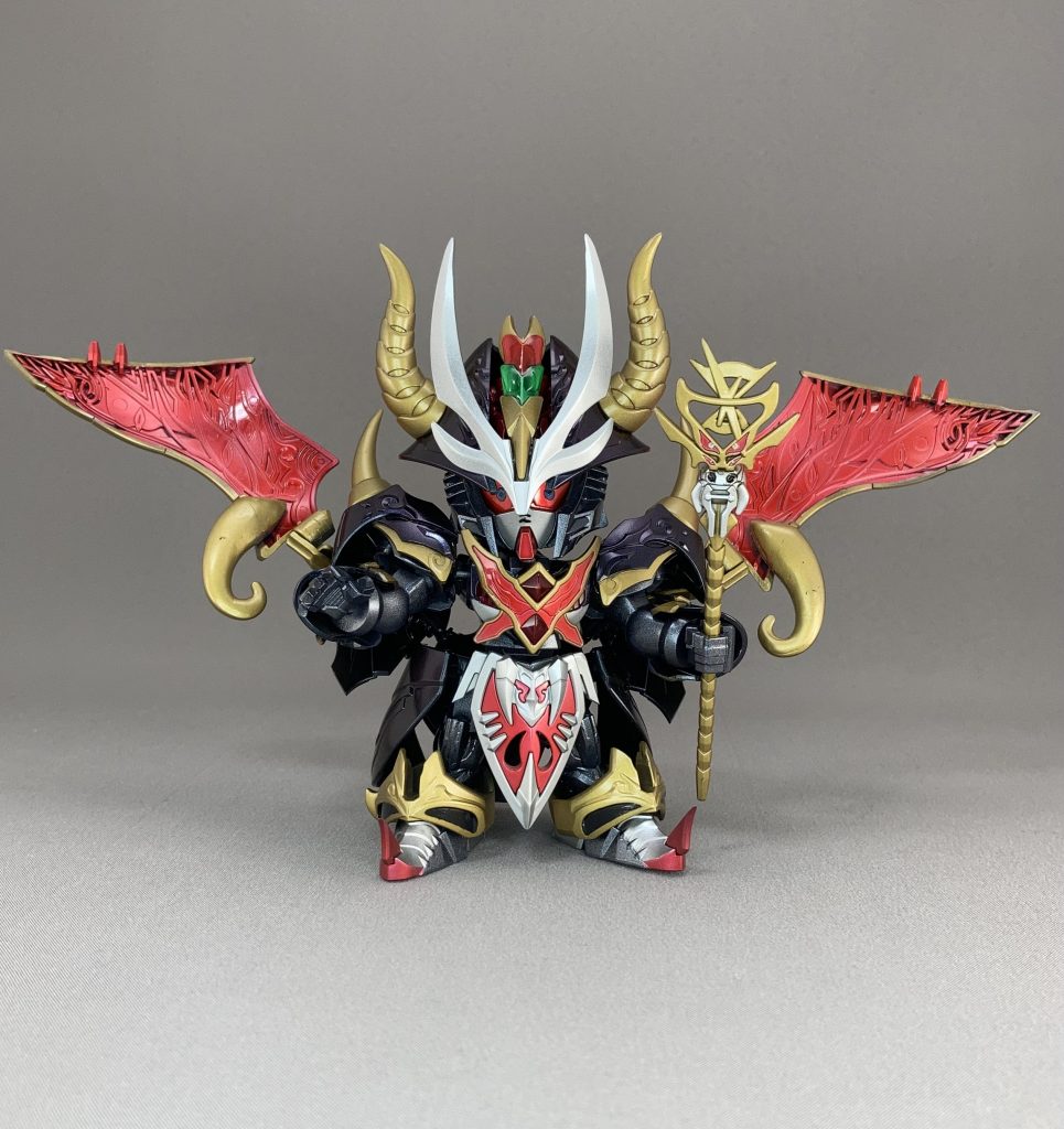 身の程知らずめ…消えよっ!マントを展開してブラックドラゴンぽく。