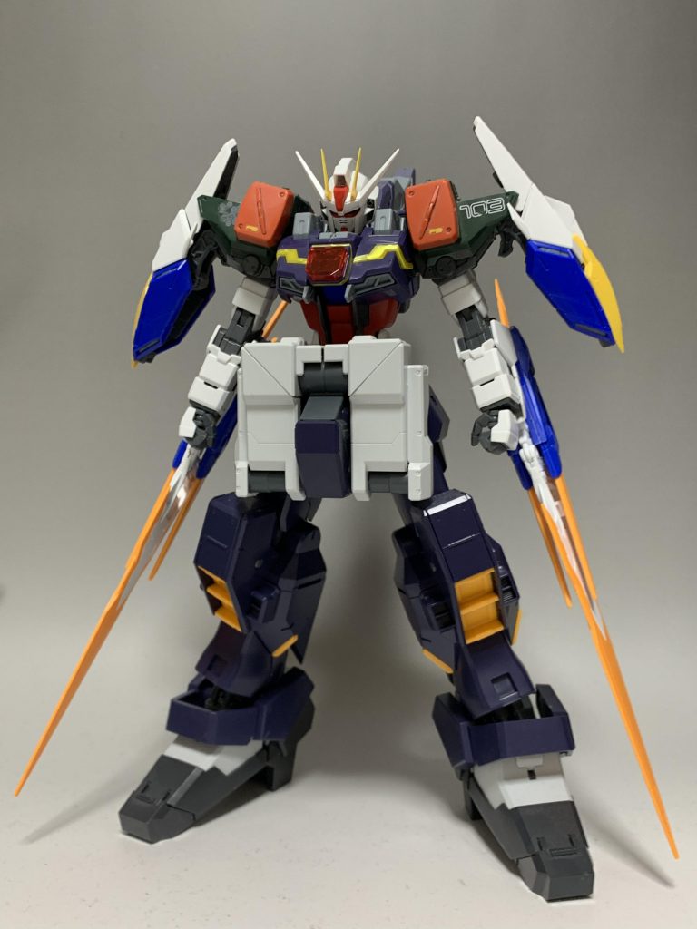 第2段階！ここで下半身のマッシヴさを出すためにヘイズルのものを使用しましたが、バランスが悪く、行き詰まった感じです😅なぜか急に近接機体として作ろうとしてました笑