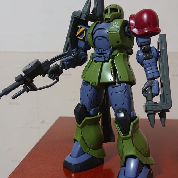 HG  オリジン  あの人専用ザク