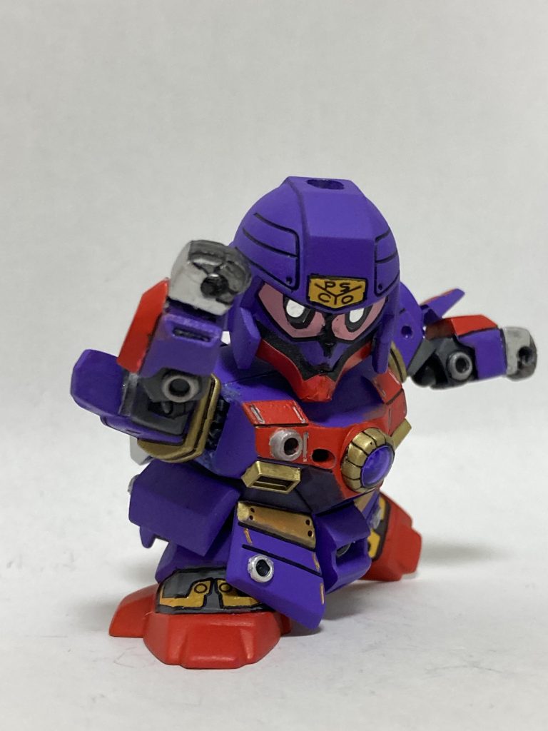 こんな感じで可動します。目は公孫瓚イージーエイトから拝借。銀の瞳のみ本体シールから切り出し、流し目できるようにしています。