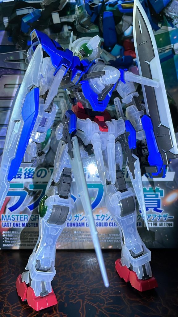 こんな感じの背中で語るポーズすこ