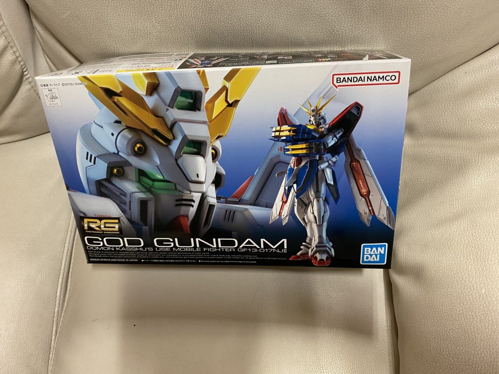 発売日、お盆法要が入ってて買いに行けなかったんですが、弟が買ってたのを譲ってもらいました。