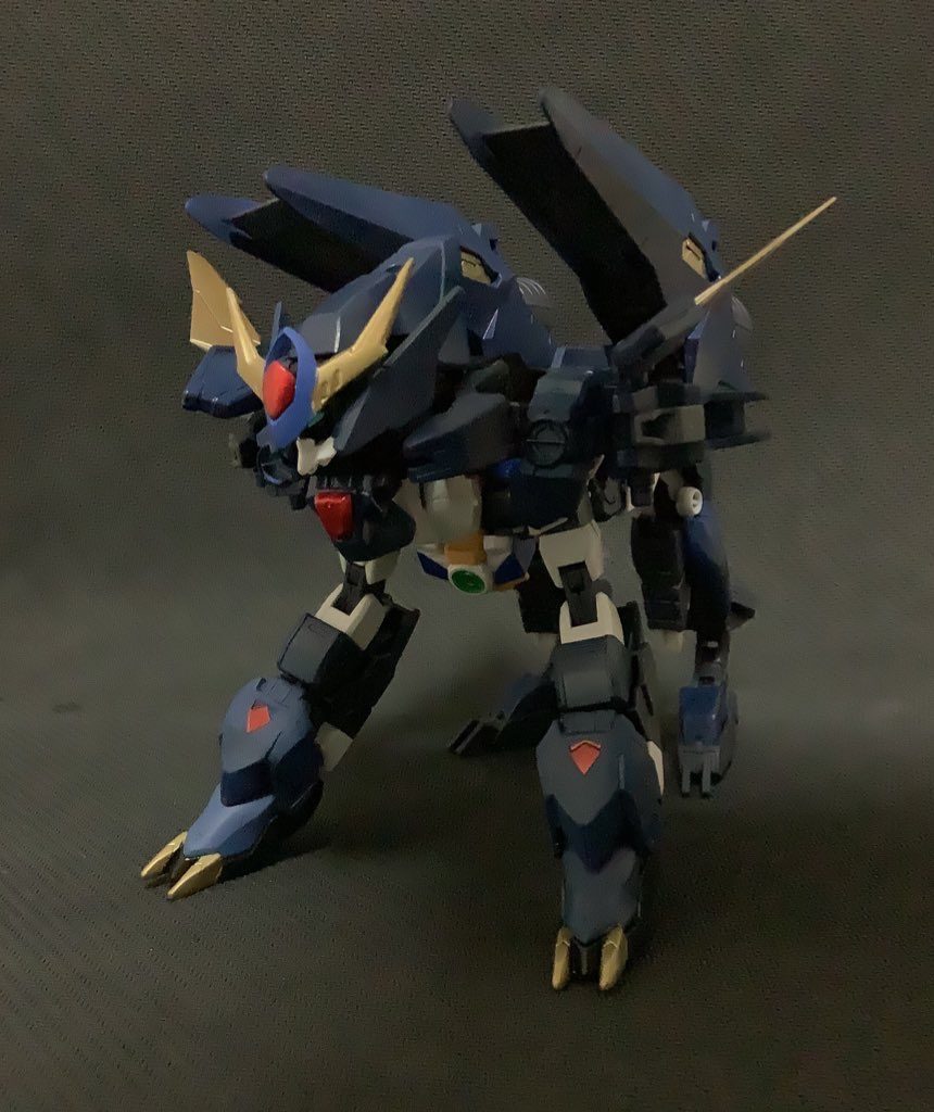 ステラガンダム・イェーガー地上用の超高速戦闘形態。4本足の獣型となることで人型以上のスピードと機動性を得ている。地上戦においては他の追従を許さない高速戦闘を行う。反面、柔軟なコアガンダムであっても関節への負荷は高く稼働時間は短い。また、他のアーマーフライヤーがイェーガーについてこれないため、プラネッツシステムの汎用性が下がる欠点がある。