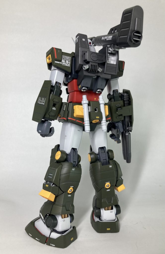 ノズルや内部フレームの一部にスターブライトシルバーを使ってみました。なかなか映えます。