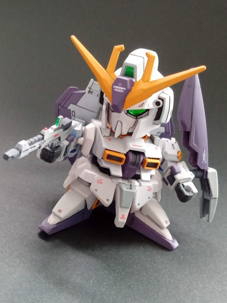 可動は変形ギミックもあるためほとんどできませんが、かわいくていいですねーBB戦士。