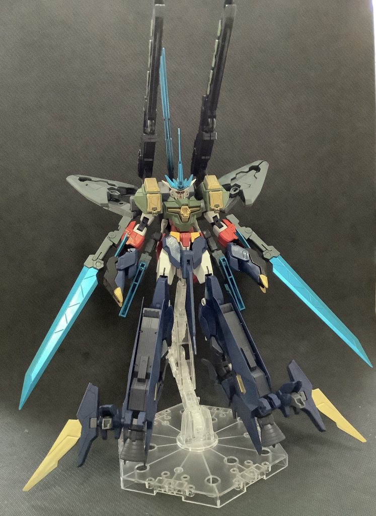 スーパーノヴァでした。メインのアーマーに加えて三つの特化アーマーを作ると決めた時から合体は考えていましたが、無事形にできてよかったです。大きすぎてポーズが決まらないのが玉に瑕です・・・よろしければいいねお願いします^_^