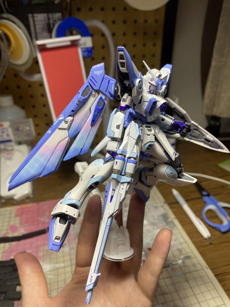 ガンスタなのにレンガの話ばっかりで申し訳ないんですがRGって何もしなくてもカッコ良すぎて私程度では何の手を加えてたらいいのか分かんないんですよねwでも本体に回すパワーを演出？(って言えるレベルではないですが)に回して楽しめてとても良かったです！ガンプラを楽しむ幅が広がりました！