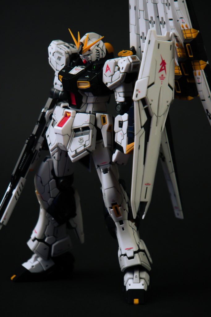 RGνガンダムを筆塗り部分塗装で仕上げました–2枚目/制作者：@praZo001