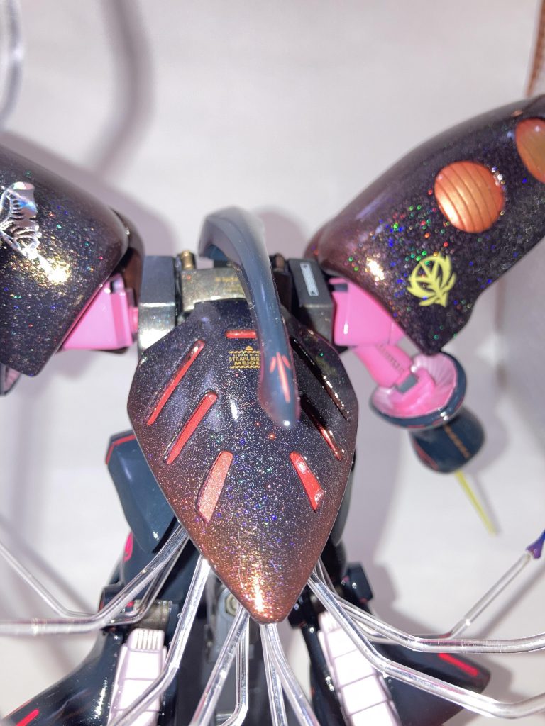 このパーツが一番あつぬりになりギラギラのラメラメです。