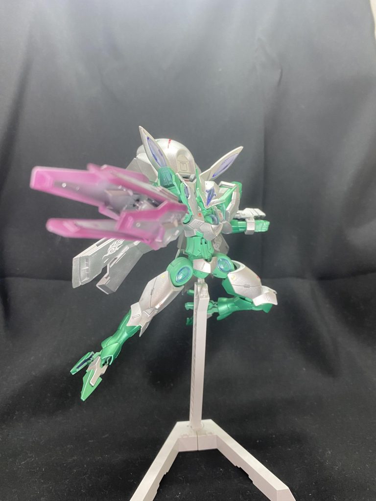 普段絶対使わないようなカラーリングをあえて試してみましたが結構面白かったです。ツノにグラデーションを入れてみたら完全に千空になってしまいました。まあ好きなマンガだからヨシッ！