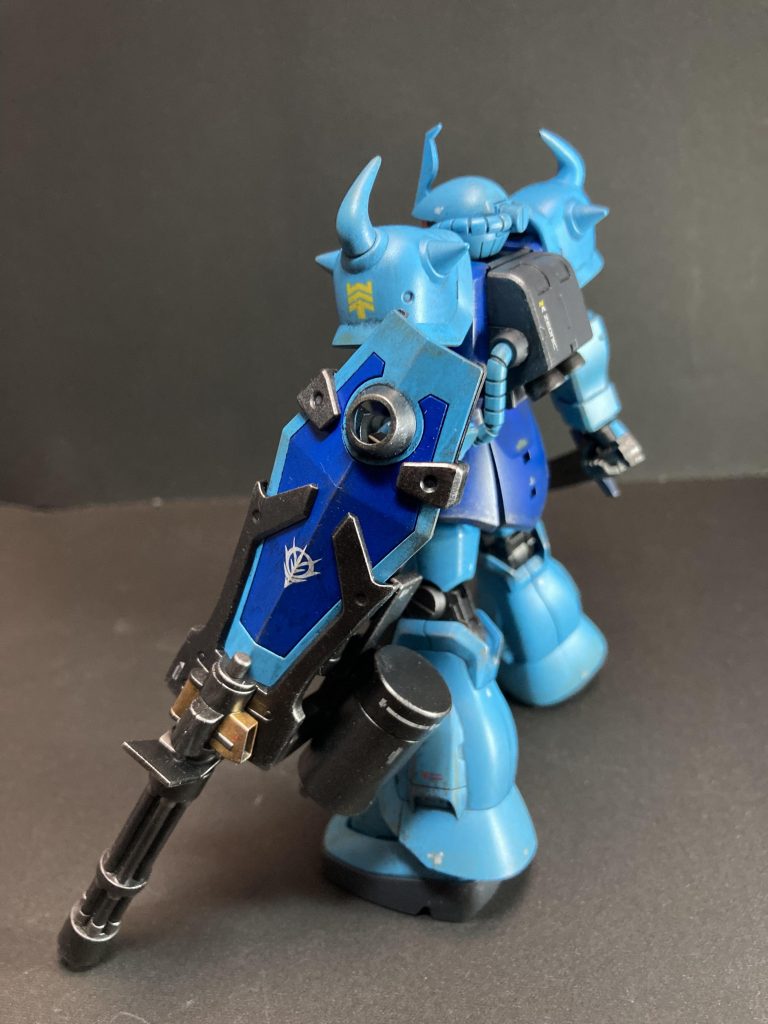 ガトリングシールドもカッコいい。オカズにご飯3杯いけます。こういう武器ってパージした後は捨てちゃうんですかね？勿体ない