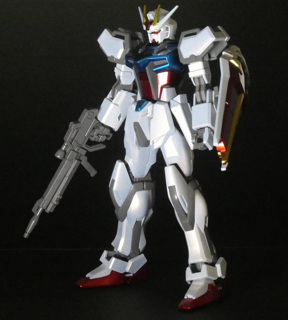 クリアランス無視して塗装したので他のポージングは諦めました😭またガンプラ熱が戻ってきたのでゆっくり作っていきます！