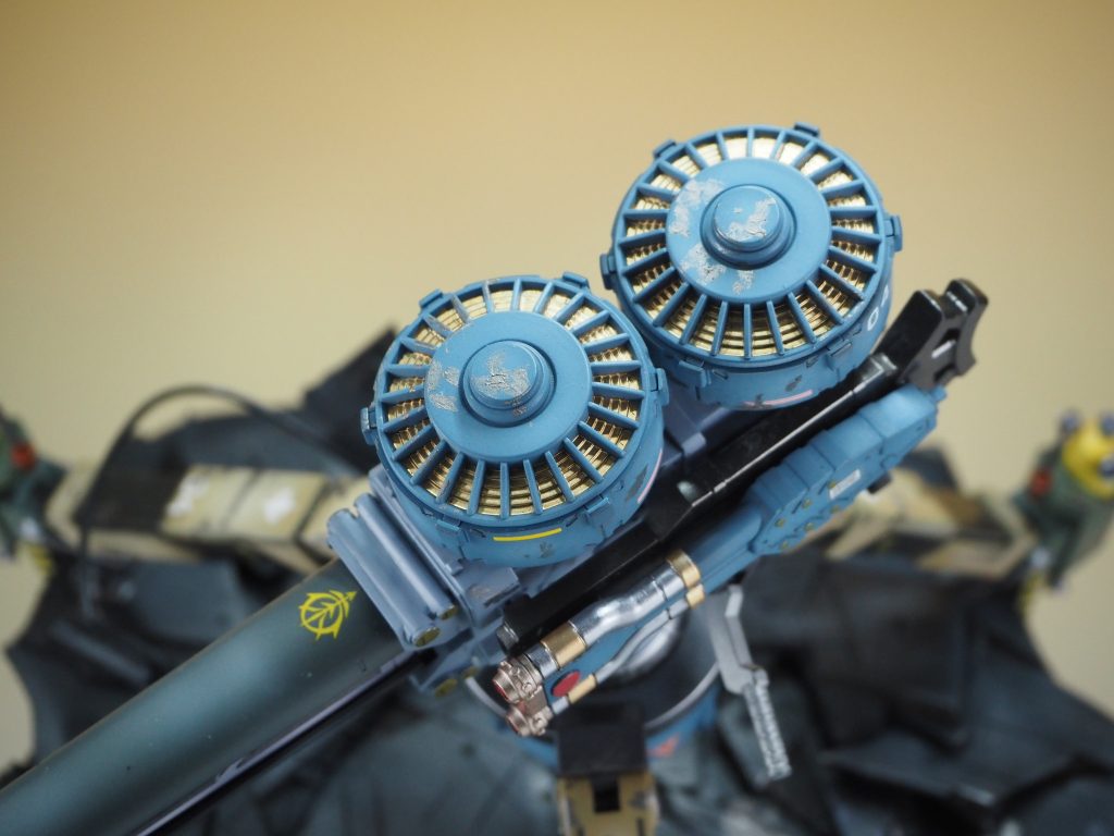 この加速機?の部分ですが塗分け必須ですね