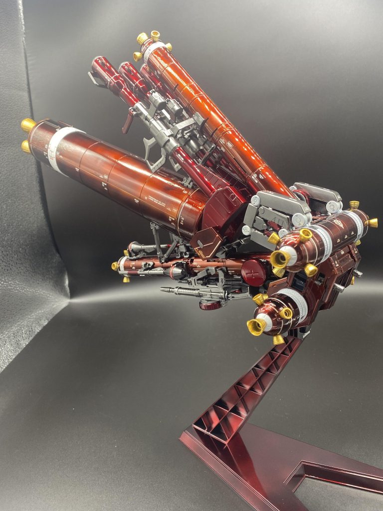 特大バックパック、プロペラントタンクも色分けをしつつキャンディ塗装を行いました。テカテカで個人的には満足です😊