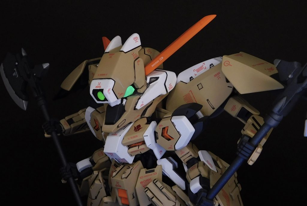 いつも通りワンポーズ固定です。 