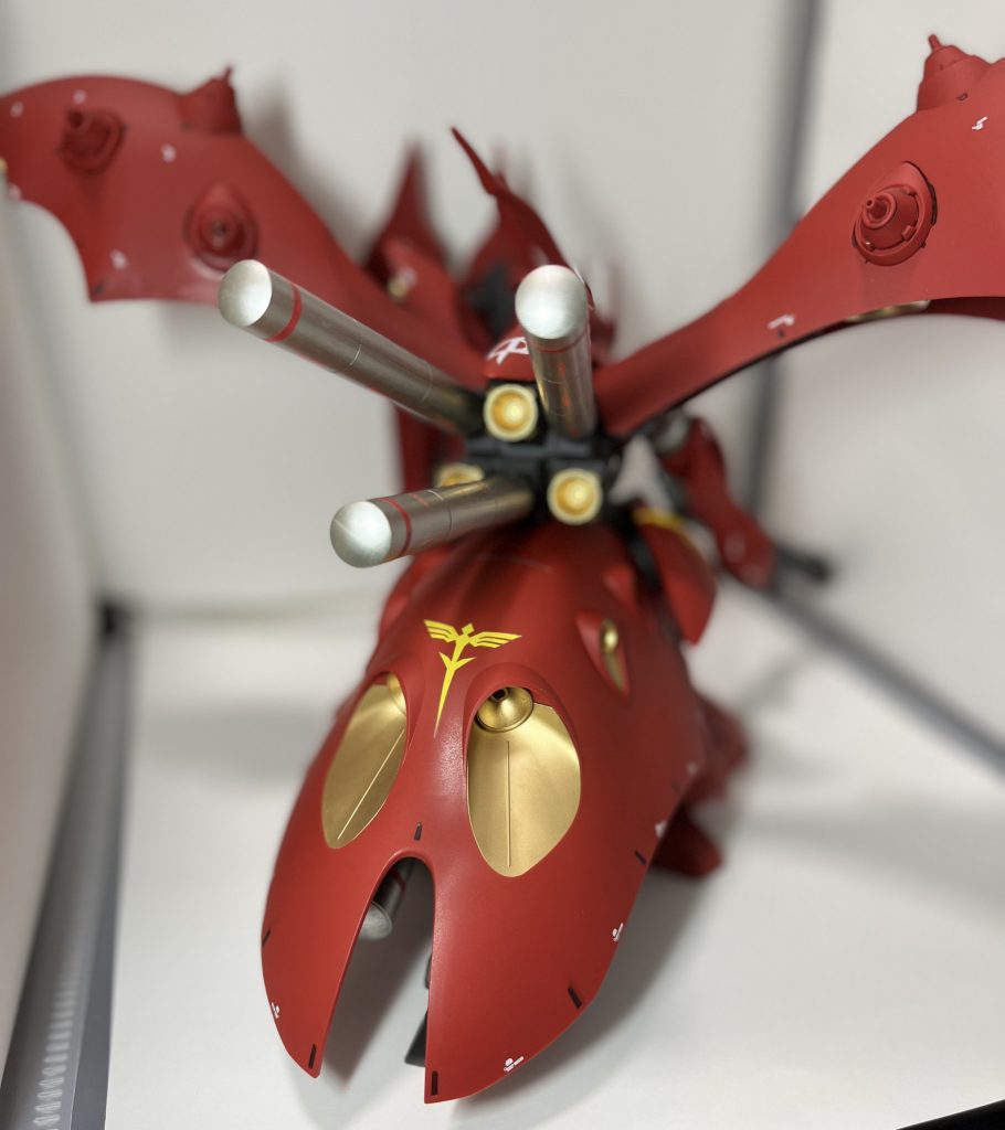 プロペラントタンクはシルバー塗装にしています。