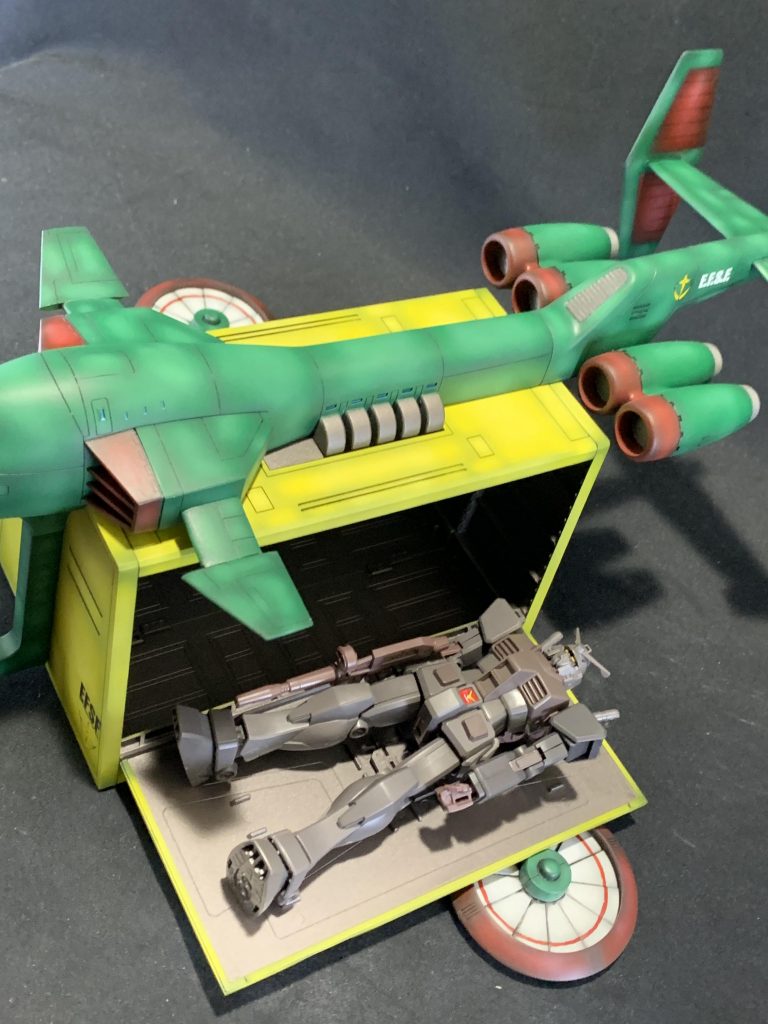 横浜スタンプラリーでもらったリサイクルガンダム♻️を強引に乗せましたが形状の問題でちゃんとは載せられません😅