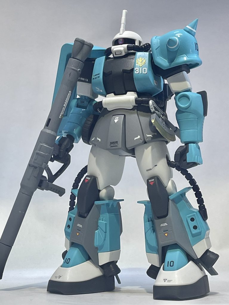 HGシン・マツナガ専用ザクを使用。ユーマ・ライトニング専用機に全塗装してみました。