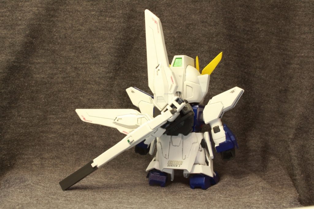 ライフルと大型ビームソードはございません…。