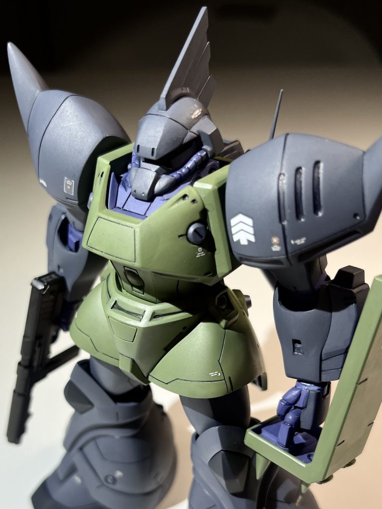 胸の丸イチモールドが「見せ場」ですよね