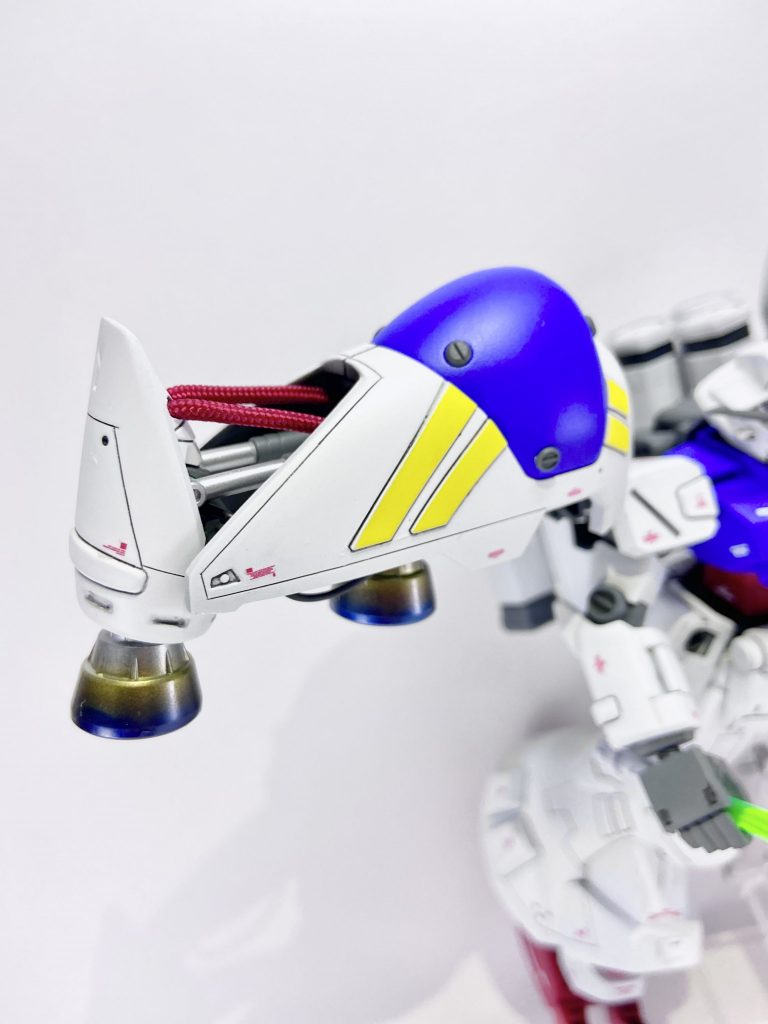 バーニアは最近マイブームのグラデーション塗装。また様々なプロの方の作例を参考にして、内部にはメッシュチューブなど追加してます。他素材のパーツなどあると、ぐっとクオリティが上がった気がします。