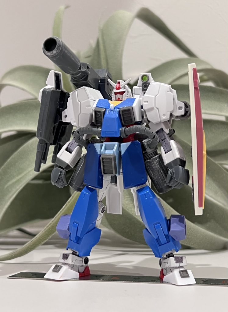 ▲製作工程このように、RX78-F00を軸に、アースリィのアーマーを加えています。腕は可動させたかったので、コアガンダムのものを移植しています。ちなみに、膝は動きません!