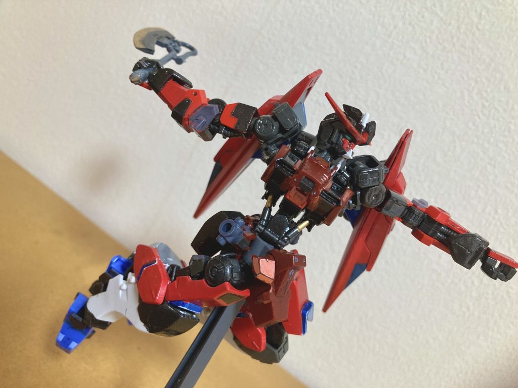 本機は厄祭戦時に重武装高火力のガンダムとして開発された。また型式番号の近いガンダムアスタロトとは共通の部品も使用しているらしい。