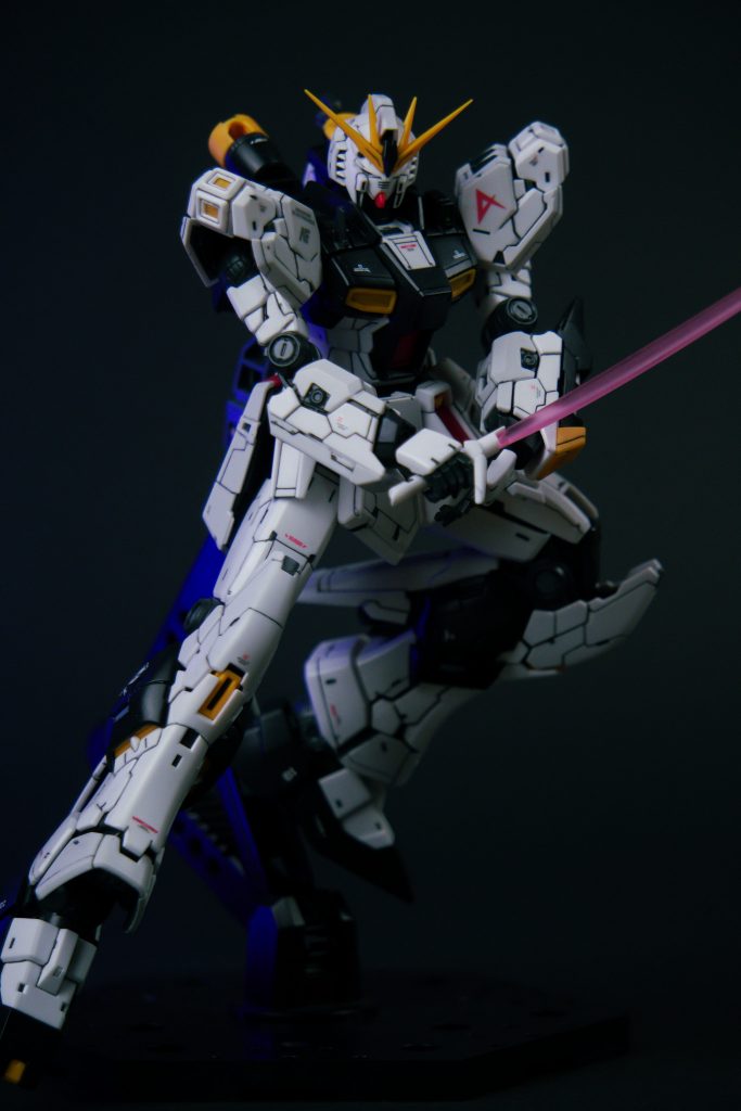 RGνガンダムを筆塗り部分塗装で仕上げました–3枚目/制作者：@praZo001