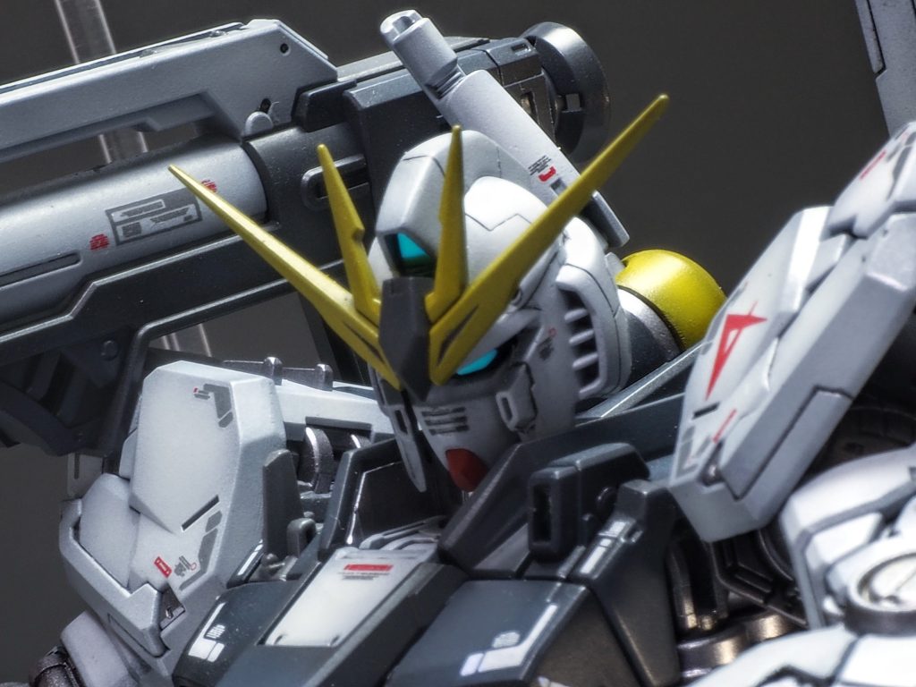 頭部はEGですがアンテナはRGを使いました。取付け位置が低すぎてバルカン撃つとアンテナに当たるのは秘密です😅