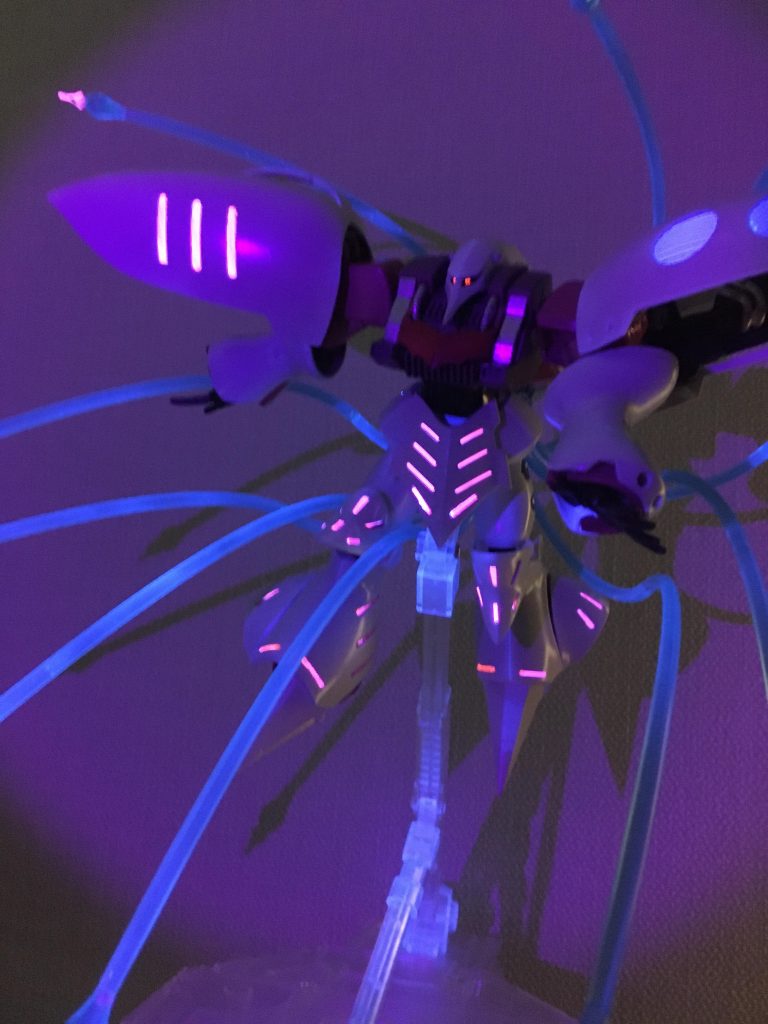 夏にピッタリなホラーなキュベレイが出来ました！ブラック仕様だと蛍光が目立ちます。目玉もしっかり！