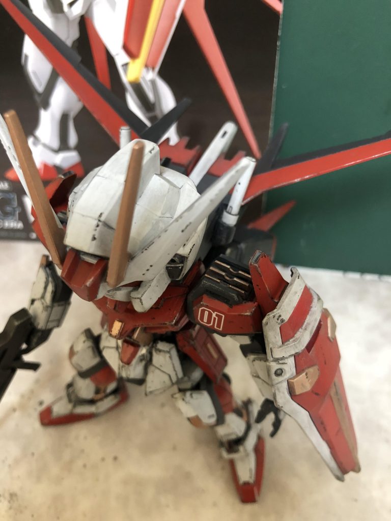 肩にもディテール追加。