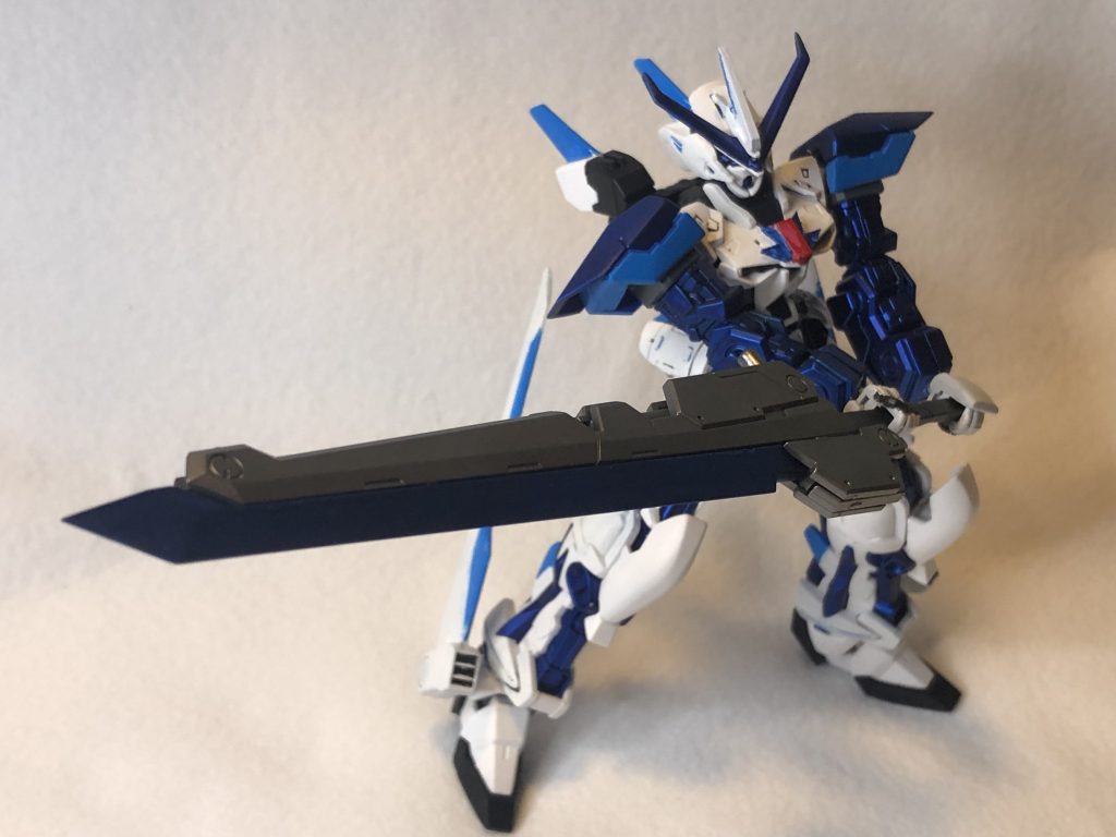 ソードはMSGのサムライマスターソードを使用。ブレードシルバーとGXメタリックブルーで塗装しました。