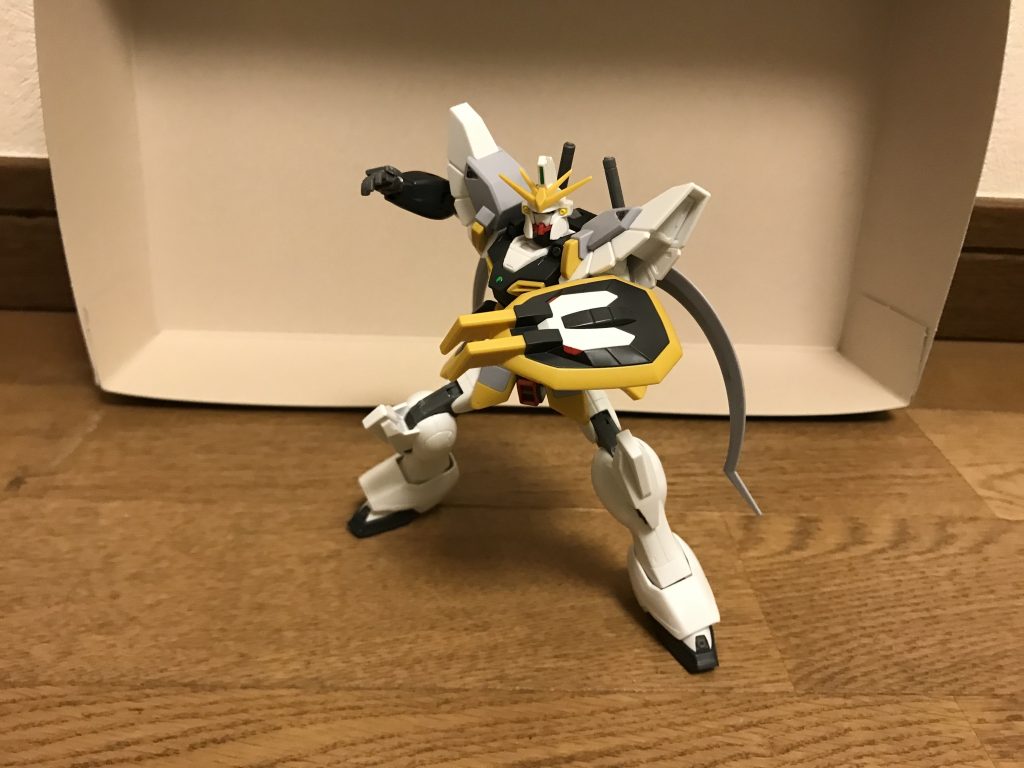 本機は、装甲の堅牢さを生かした白兵戦、運動性とヒートショーテルを駆使した接近戦を得意とする。