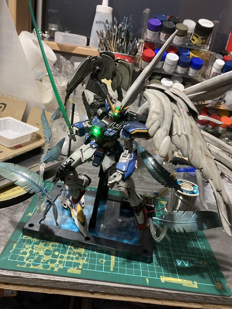 バスターライフルの作品が多いですが、敢えてビームソードで勝負