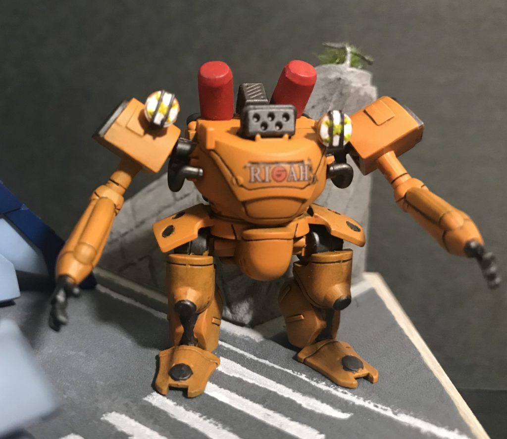 ドラケン君も塗装。リーアのデカールは水転写では無さそうだったので付属のデカールを使用。段差が気になったのでクリアをめっちゃ吹いて段差消しをしましたが、多少はましになったかな😰