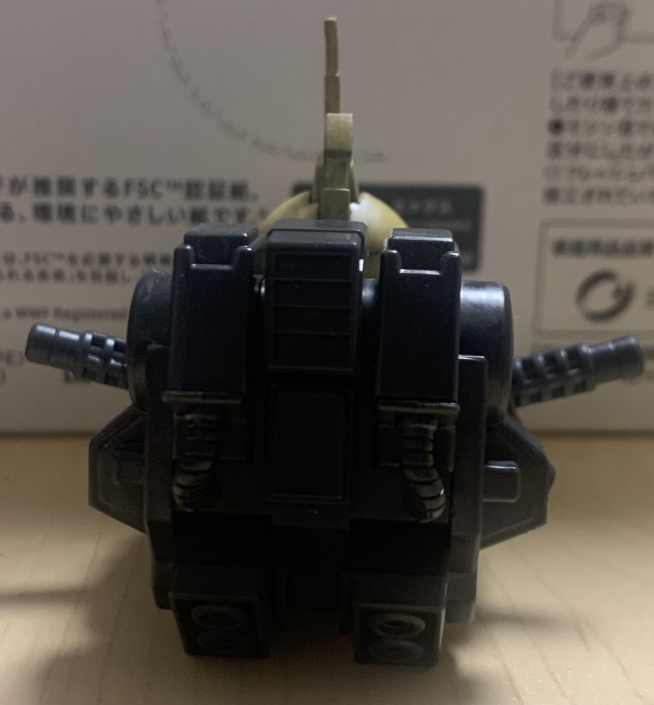 ランドセルは地味に塗りました。(元が紅いから)