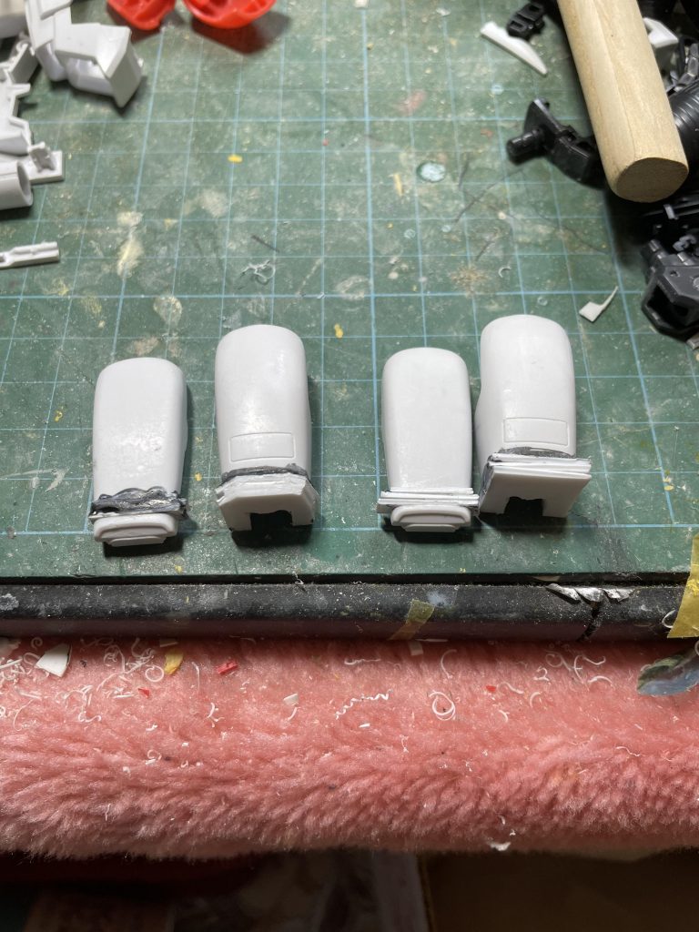 太もものみ3mm、延長しています。あとはほぼ素組みです