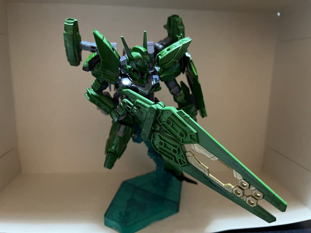 オルゴンライフル射撃姿勢グリップにバトルアームズの接続パーツを使ってるのでそこを90度動かせばモード変換