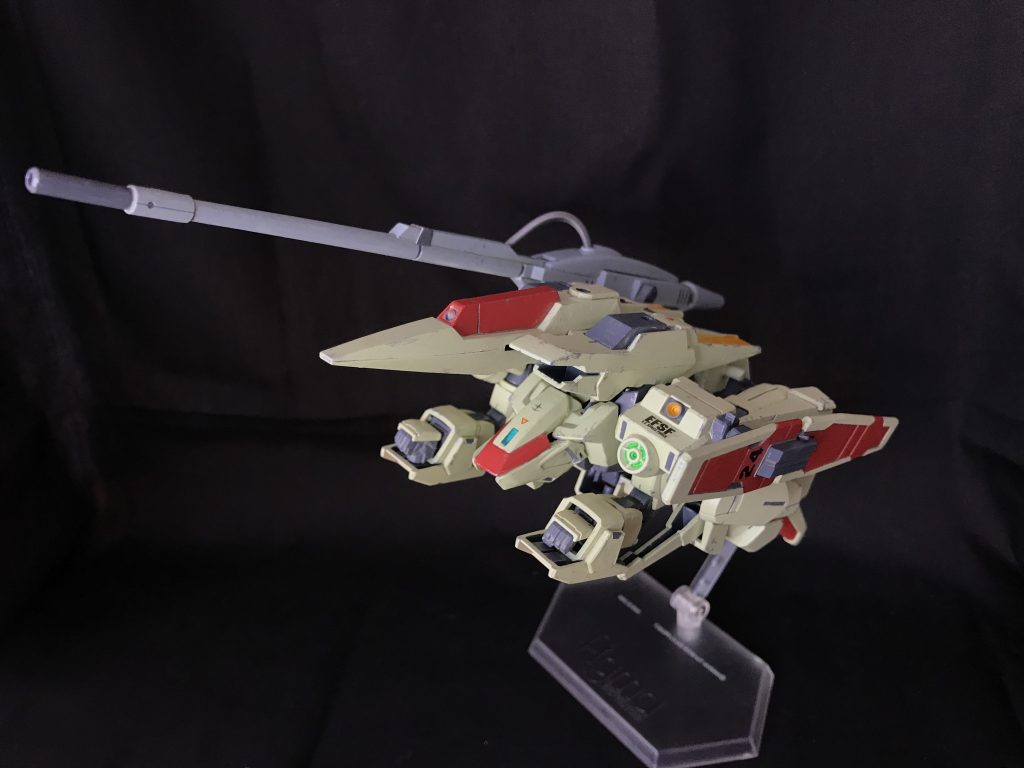 いつも現物合わせで「大体こんな感じ」で改造するんですが、大凡変形後の形が決まってる場合は図面なり起こすべきだなと今回思いました。メタス変形目指してた筈がリゼル変形になってましたみたいな事が起きるので。