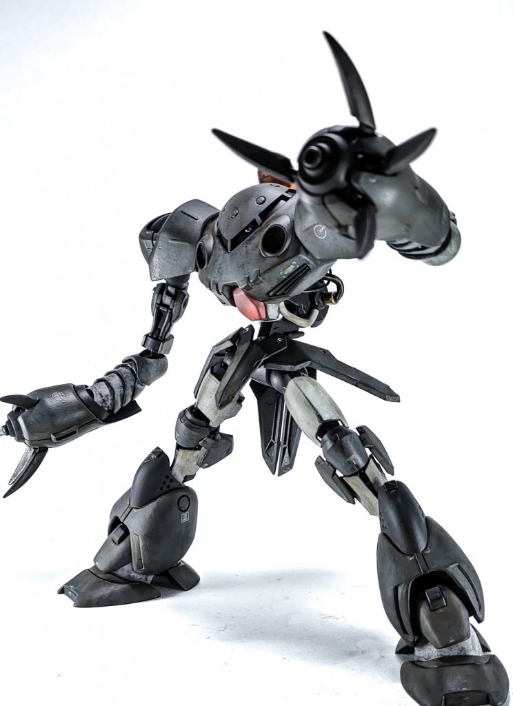 今回はパイピング控えめです。デカールもちっさいやつにしてみましたがあまりにも目立たないですね。塩梅が難しいです。