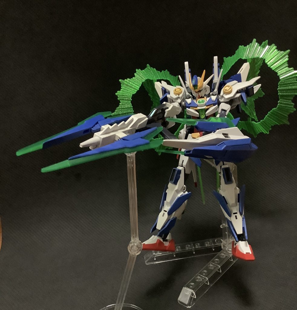 シールドとライフルを直結させ、アースリィのチャージショットを発展させた形態。ツインバスターライフルクラスの威力を誇る